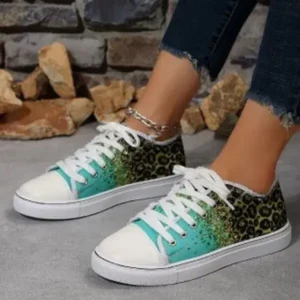 Speedupgadgets Fashion Casual Plus Size Star Round Toe Lace-Up Sneakers