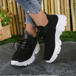 Speedupgadgets Women Fashionable Casual Solid Color Lace-Up Sneakers